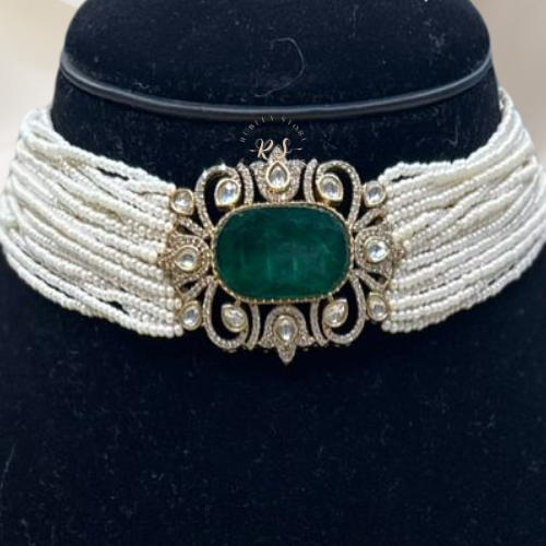 Real Look Green Stone Mozonite Jewellery
