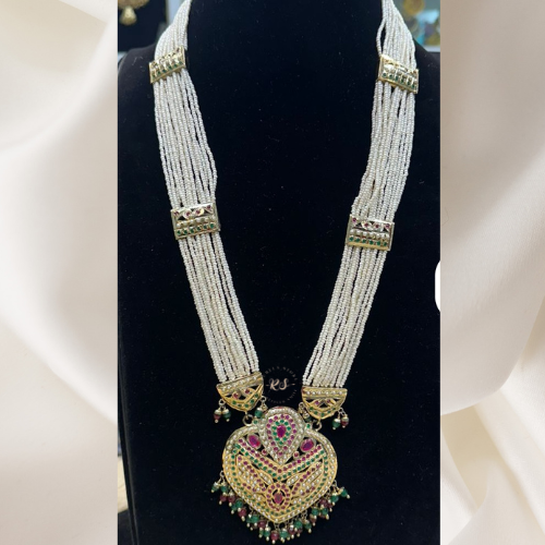 Rajwada Jadau Pendant Set