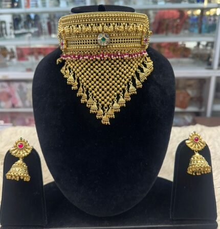 gold-look Padmavati choker set