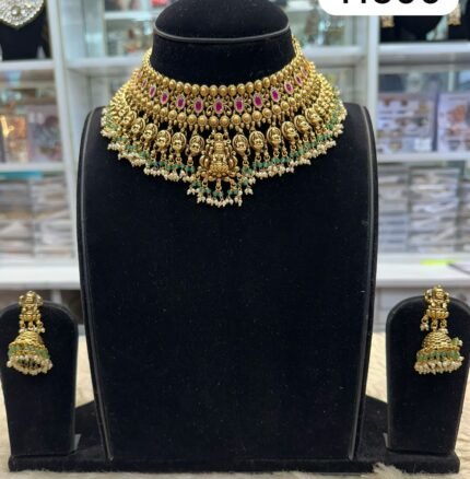 Gold-Look Choker Set