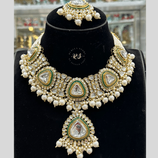 Untitled design - 2025-10-11T143640.032 Rubela Royal Elegance – Real Look Kundan Set by Rubela Store - Image 1