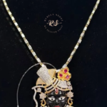 Elegant Diamond Look Pandal Set Without Chain for a Royal Look
