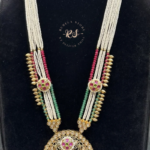 Real Look Pendant Mala Set for a Beautiful Traditional Look