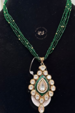 Royal Charm Kundan Pendant Set for Elegant Looks