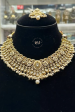 Elegant Kundan Set – A Royal Touch for Every Occasion