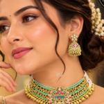 Real Look Choker Set for a Royal and Elegant Style