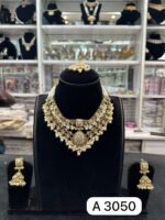 Heritage Kundan Set – Timeless Beauty and Royal Elegance - Image 2
